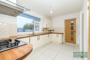 Photo 22- click for photo gallery